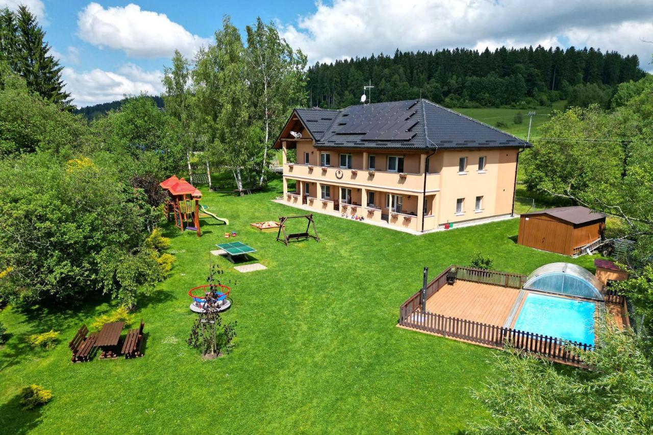Apartments Nad Rybniky Horní Planá Bagian luar foto